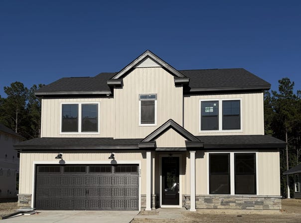 226 Creek Pointe Dr, Moncks Corner, SC 29461