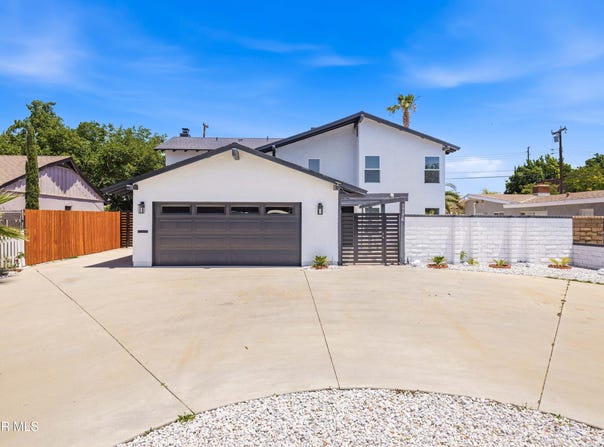 39176 11th Street, Palmdale, CA 93551
