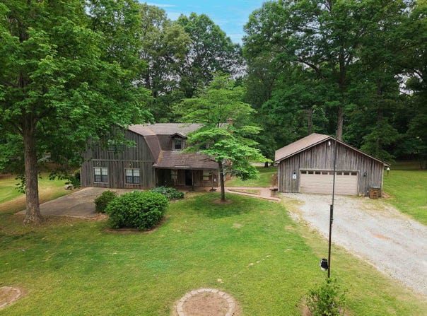 1120 MCFADDEN Dr, Oakland, TN 38060