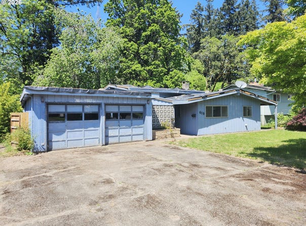 619 N MORTON St, Newberg, OR 97132