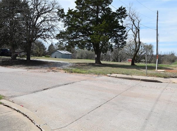 314 N 13th Street, Tecumseh, OK 74873