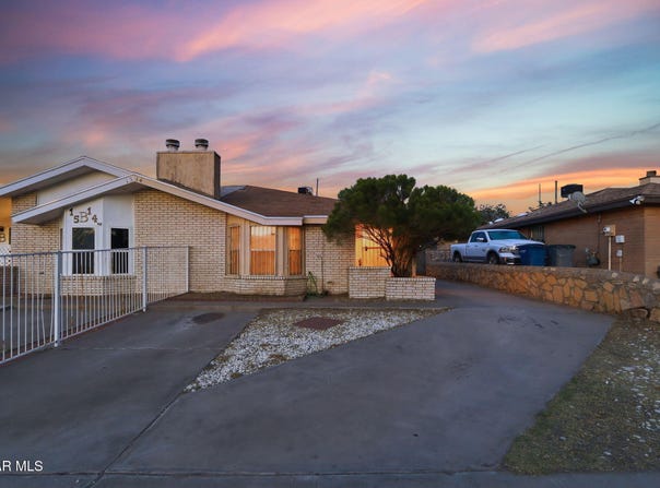 1514 Greg Powers Drive, El Paso, TX 79936
