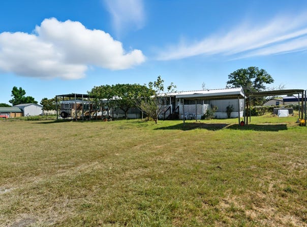 144 Oak Meadows Drive, Springtown, TX 76082