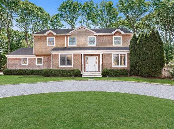 18 Cowhill Lane, Wainscott, NY 11937