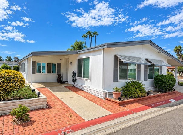 2250 N. Broadway, Escondido, CA 92026
