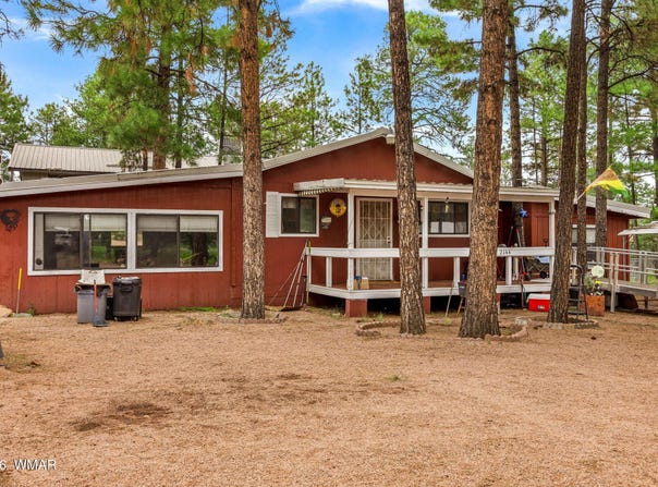 2144 Indian Trail, Overgaard, AZ 85933