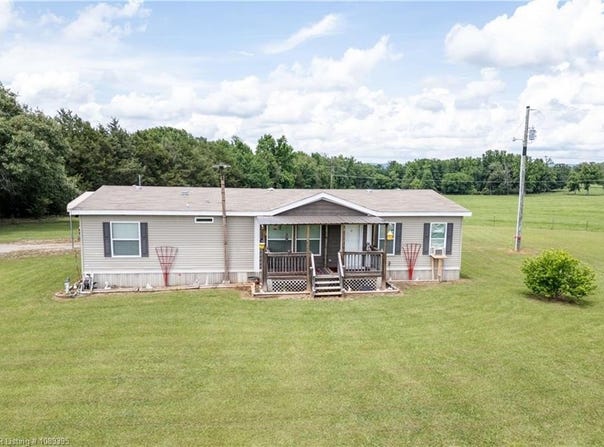 9644 Wire RD, Mulberry, AR 72947