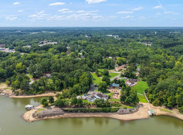 113 Dan Circle, Clarksville, VA 23927