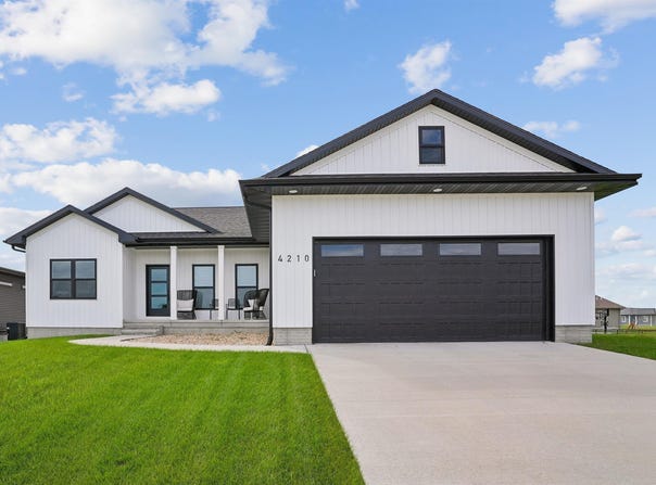 4210 Shocker Road, Cedar Falls, IA 50613