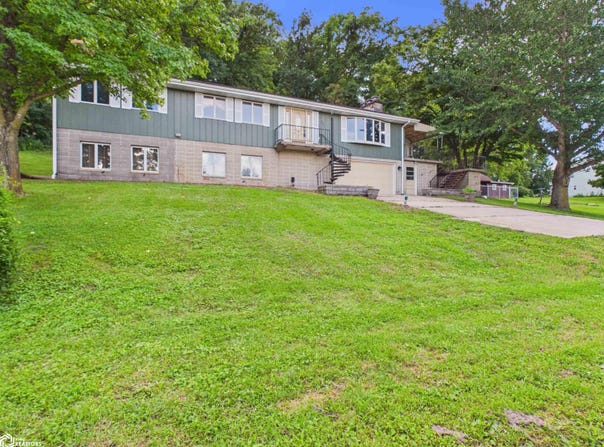 1061 E Co Rd 2820, Niota, IL 62358