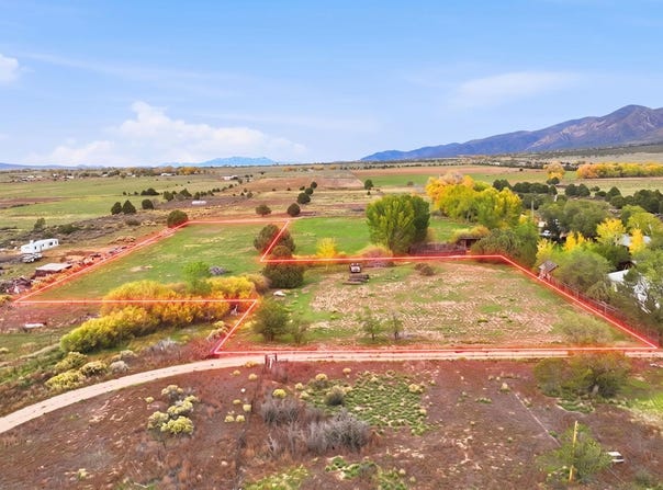 Post Office Road, Cerro, NM 87519