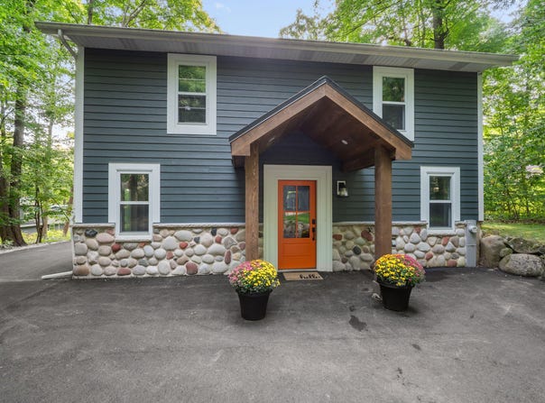 3951 Oak Ave, West Bend, WI 53095