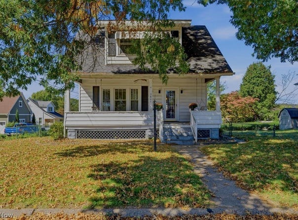 5801 4th Avenue, Vienna, WV 26105
