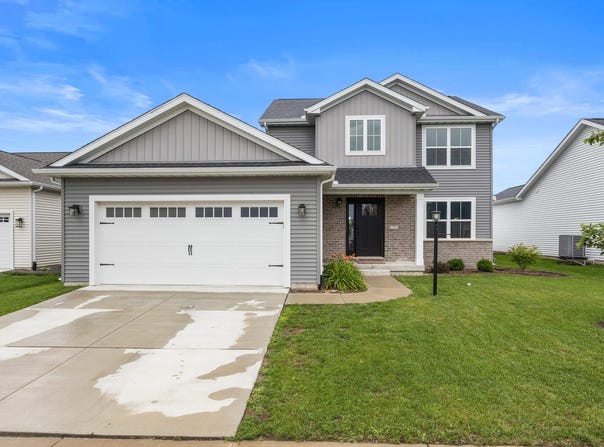 7 Kirby Circle, Monticello, IL 61856