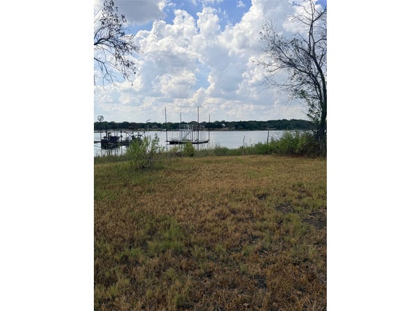 153 Catfish Trail, Bowie, TX 76230