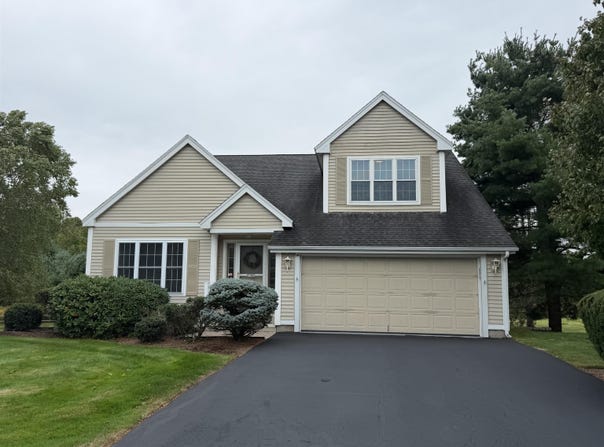 12 Twin Pond Circle, Exeter, NH 03833