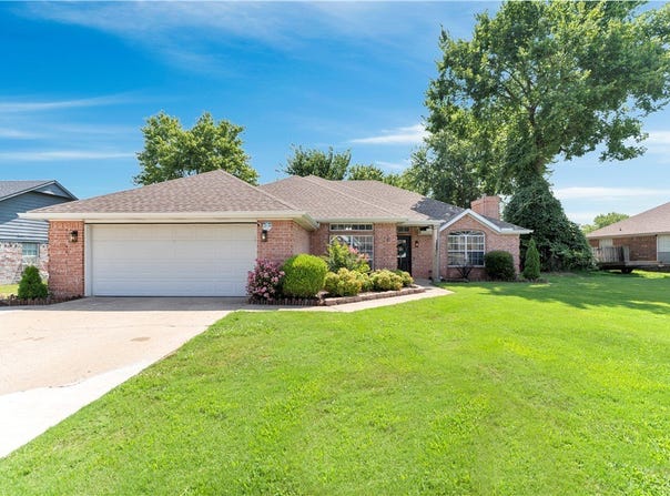 1245 Dick Smith Street, Springdale, AR 72764