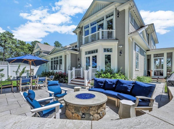 22 A Clayton Circle, Mashpee, MA 02649
