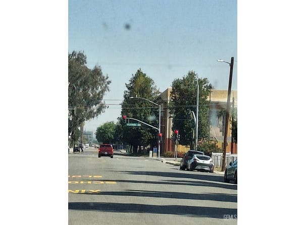 924 M Street, Bakersfield, CA 93304