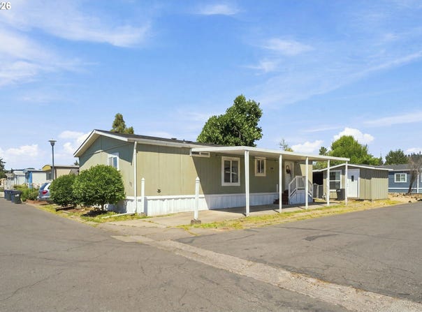 5335 DAISY St, Springfield, OR 97478