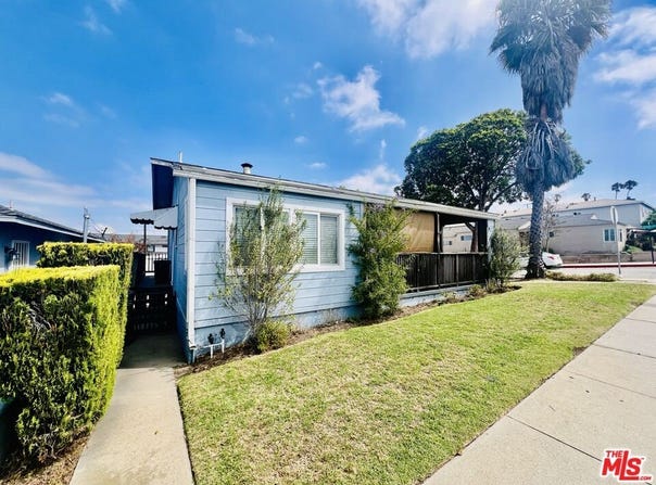 627 E Grand Ave, El Segundo, CA 90245