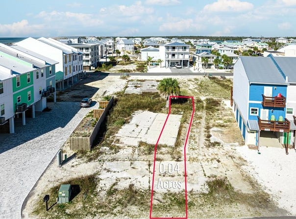 112 B 37th St, Mexico Beach, FL 32456