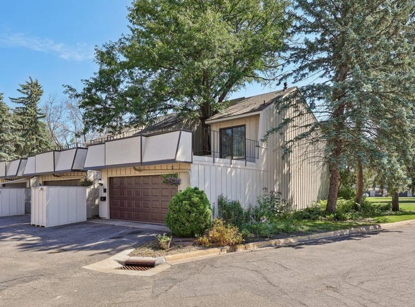 5815 Lake Curve Lane, Brooklyn Center, MN 55429