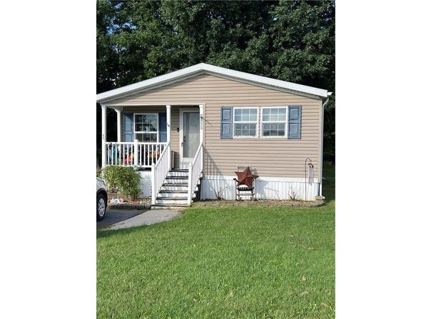 62 W Zimmer Drive, Lehigh Twp, PA 18088