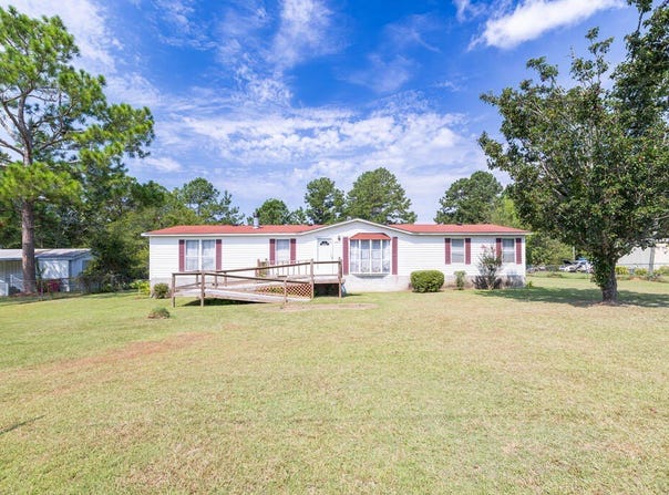 294 Pebble Hill Circle, Sylvester, GA 31791
