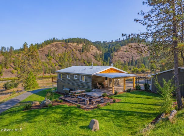 2157 Lukes Gulch Rd, Stites, ID 83552