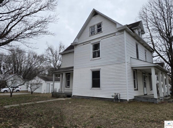 600 S Main Street, Clinton, MO 64735