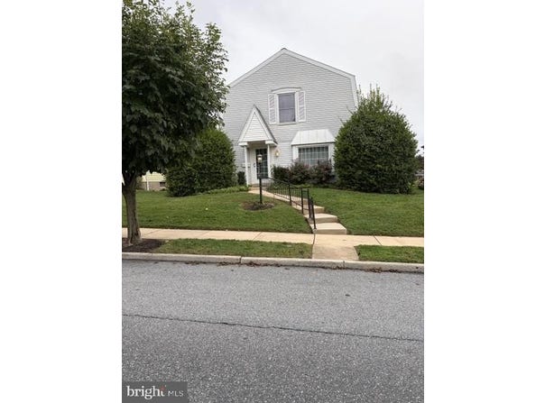 133 W AREBA Avenue, HERSHEY, PA 17033