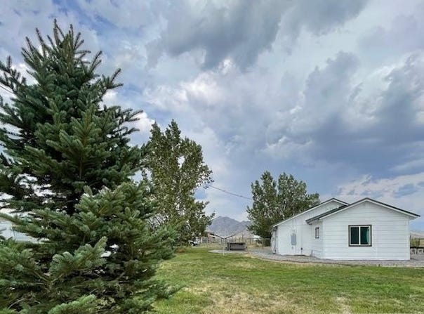 2446 Highway Drive, Arco, ID 83213