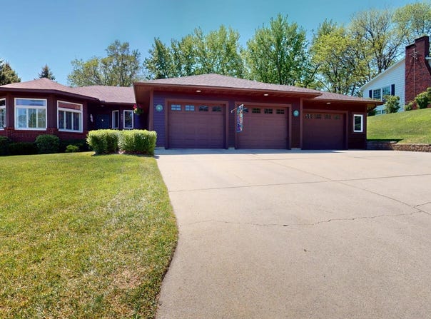 1401 Martin Road, Albert Lea, MN 56007