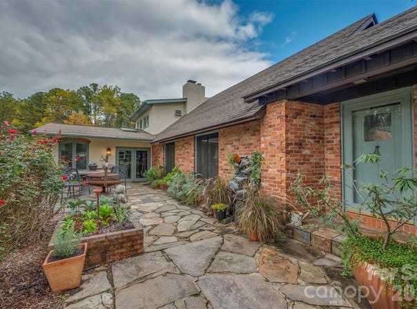 936 Golden Road, Tryon, NC 28782