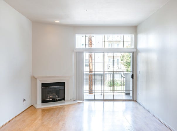 6922 Knowlton, Los Angeles, CA 90045
