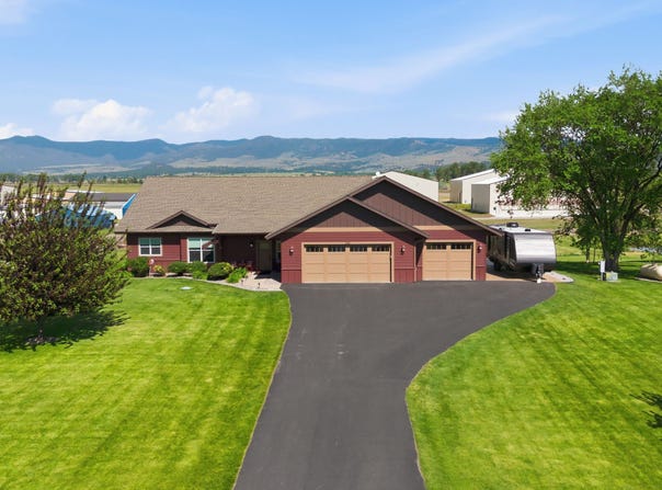 150 Jet Lane, Hamilton, MT 59840