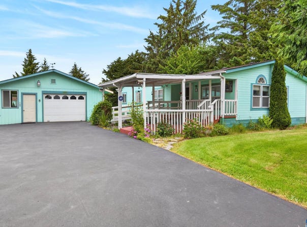 22 Mountain View, Sequim, WA 98382