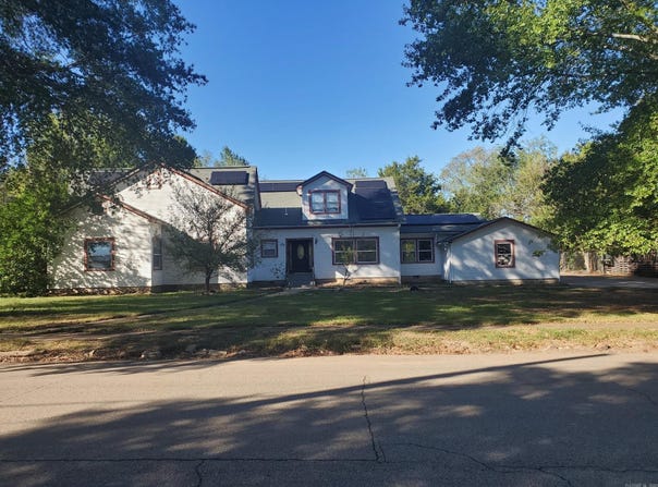 1311 Magnolia Avenue, Mena, AR 71953
