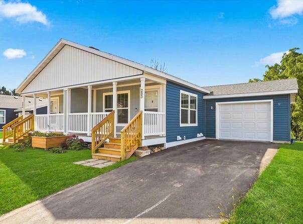 253 Panther Drive, Ellsworth, WI 54011
