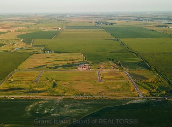 4132 Canyon Circle, Doniphan, NE 68832