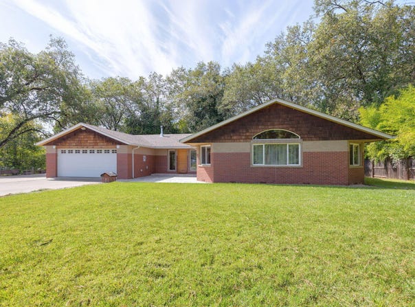 1410 Applegate Avenue, Grants Pass, OR 97527