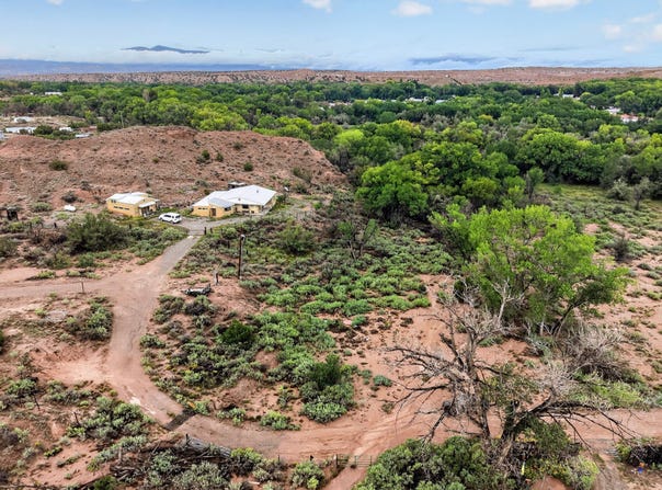 100 County Road 97, Chimayo, NM 87522