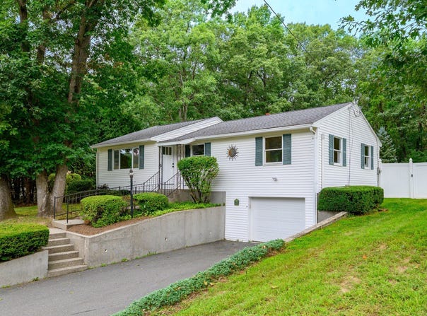317 Paper Mill Rd, Westfield, MA 01085