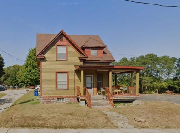 250 6th Street, Manistee, MI 49660