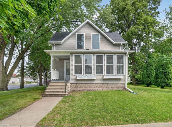 144 E Franklin Street, Denver, IA 50622