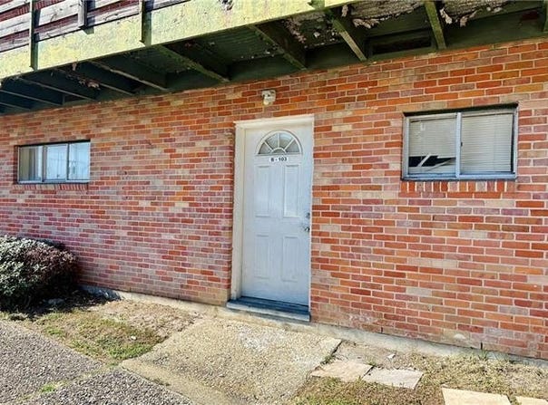 3838 PONTCHARTRAIN Drive, Slidell, LA 70458