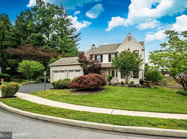105 GRACE Lane, ASTON, PA 19014