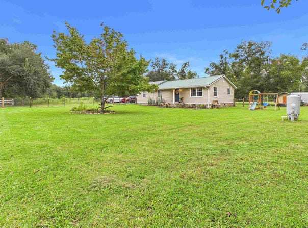872 SE Bisbee Loop, Madison, FL 32340
