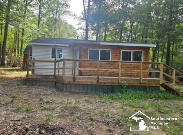 5374 Ferndale Drive, Harrison, MI 48625